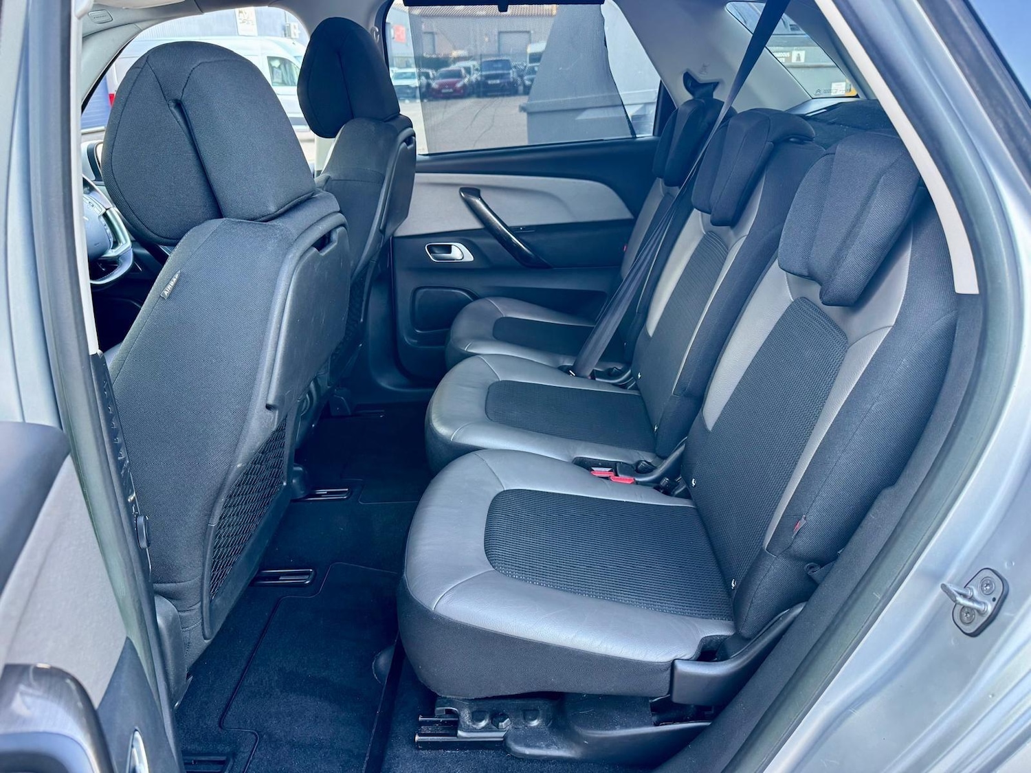 Used Citroen C4 Picasso 2014 for sale - 76993676: Photo 35