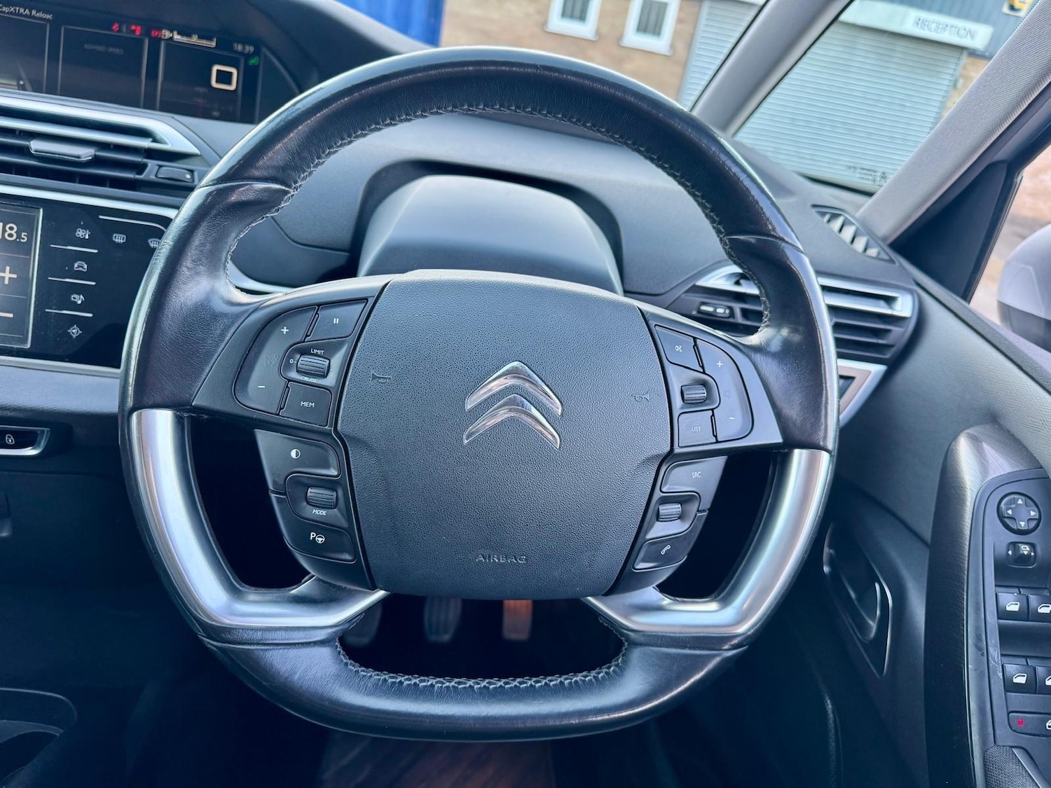 Used Citroen C4 Picasso 2014 for sale - 76993676: Photo 37