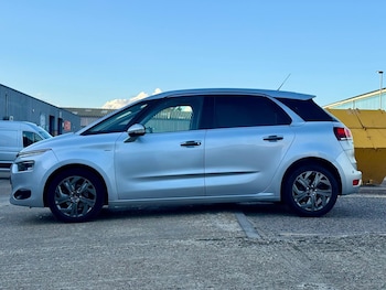 Used Citroen C4 Picasso 2014 for sale - 76993676: Photo