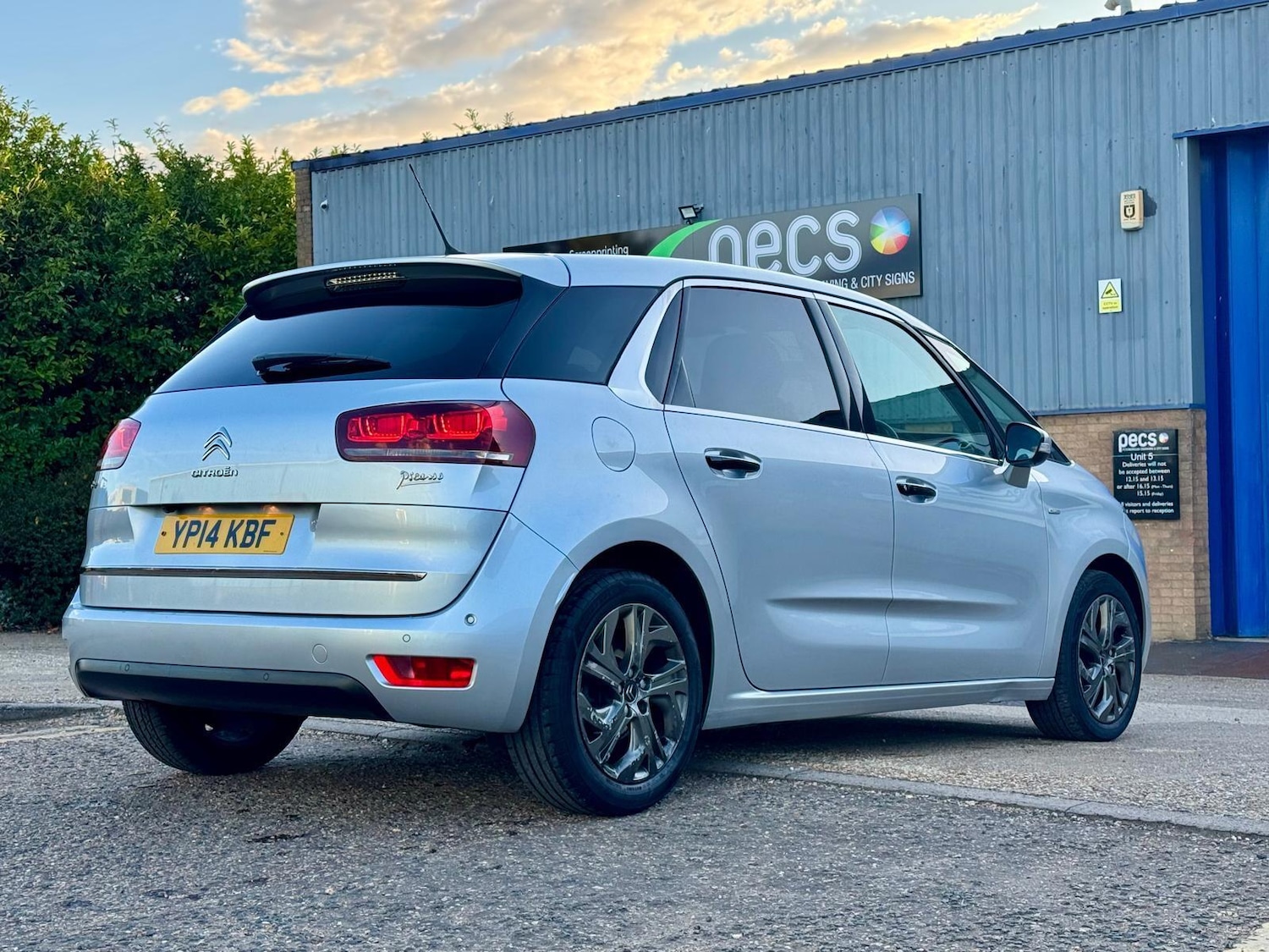 Used Citroen C4 Picasso 2014 for sale - 76993676: Photo 8