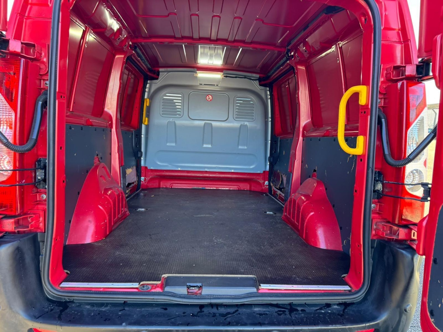 Used Peugeot Expert 2015 for sale - 77909452: Photo 10