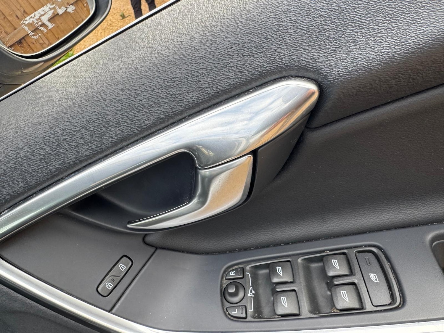 Used Volvo V60 2014 for sale - 76377197: Photo 12