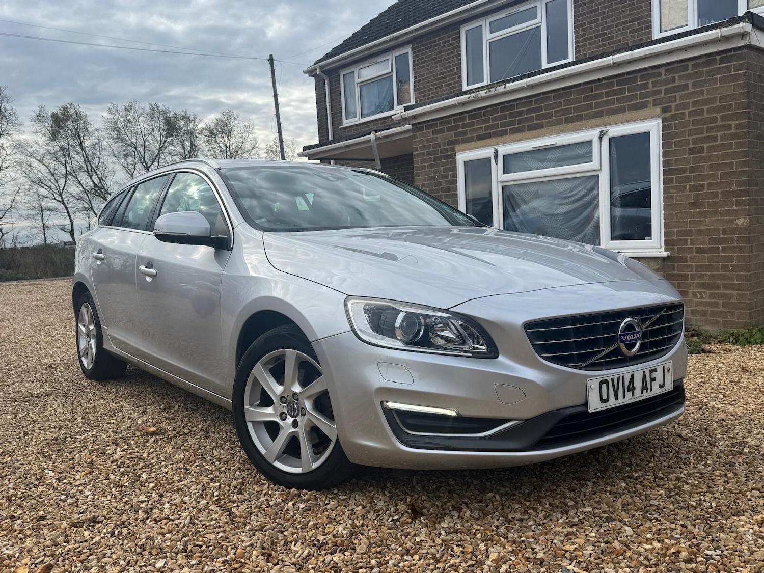 Used Volvo V60 2014 for sale - 76377197: Photo 9