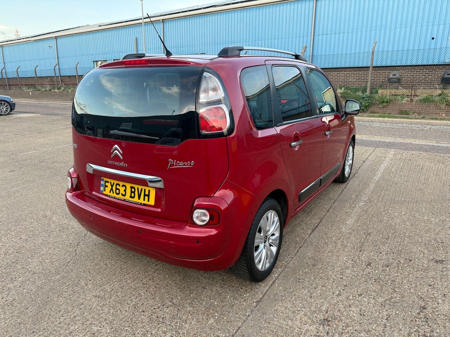 Used Citroen C3 Picasso 2013 for sale - 76988944: Photo 5