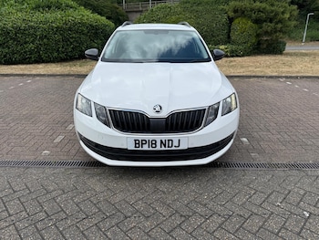 Used Skoda Octavia 2018 for sale - 76484317: Photo