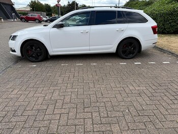 Used Skoda Octavia 2018 for sale - 76484317: Photo
