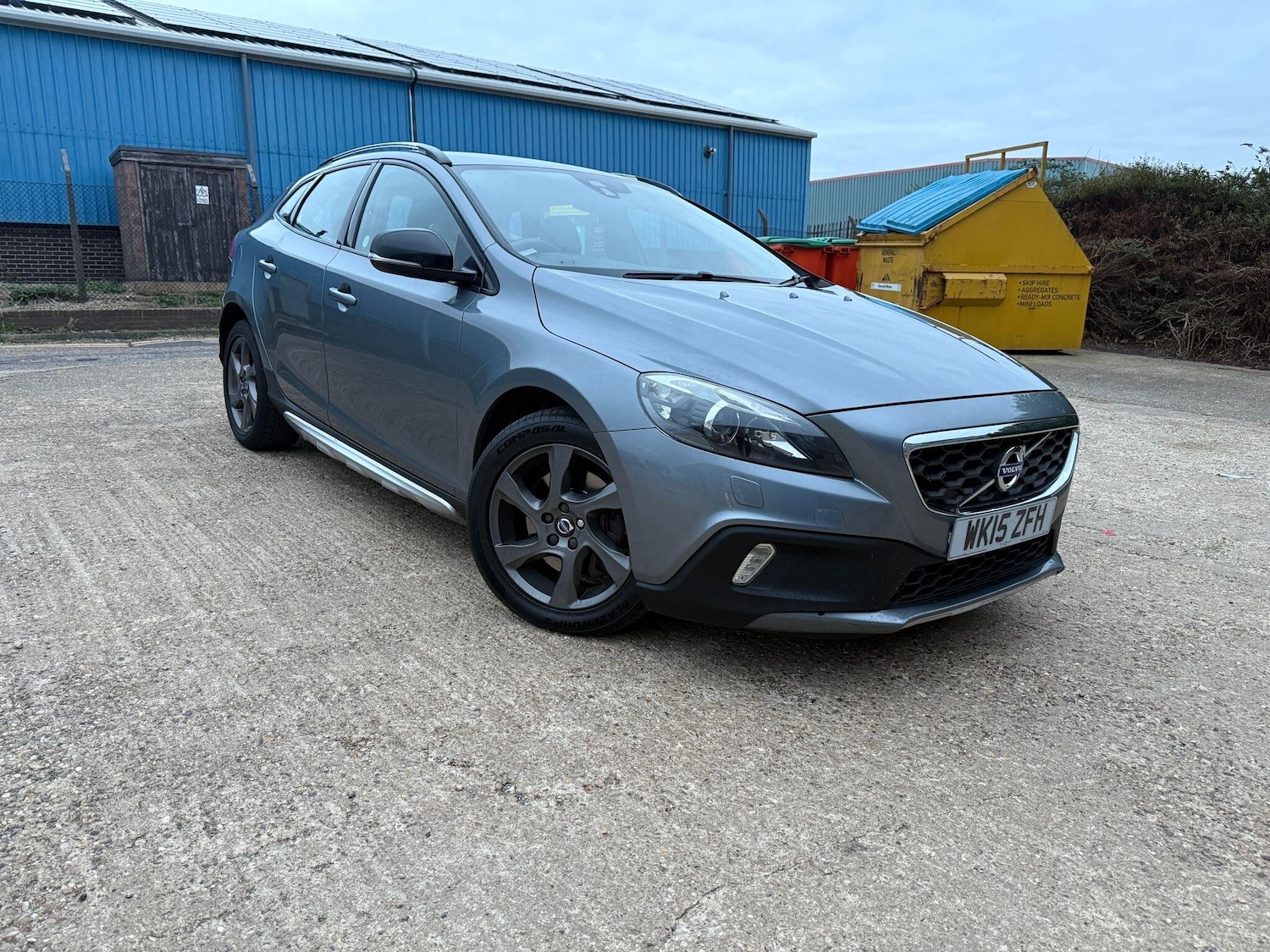 Used Volvo V40 2015 for sale - 76539065: Photo 1
