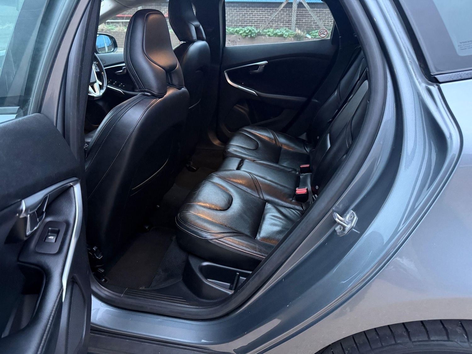 Used Volvo V40 2015 for sale - 76539065: Photo 12