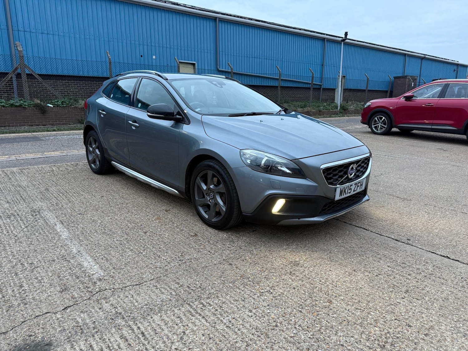 Used Volvo V40 2015 for sale - 76539065: Photo 17
