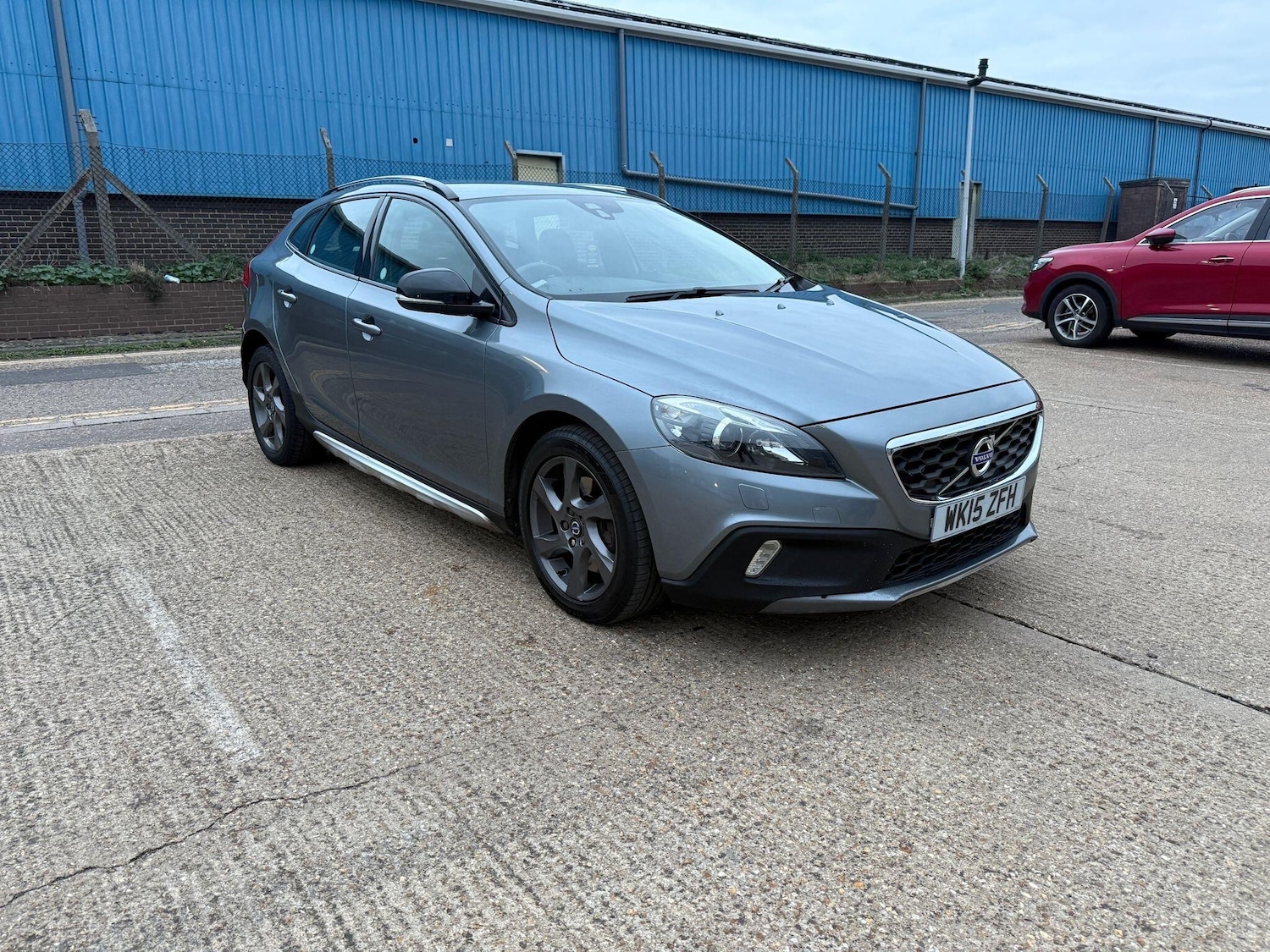 Used Volvo V40 2015 for sale - 76539065: Photo 19