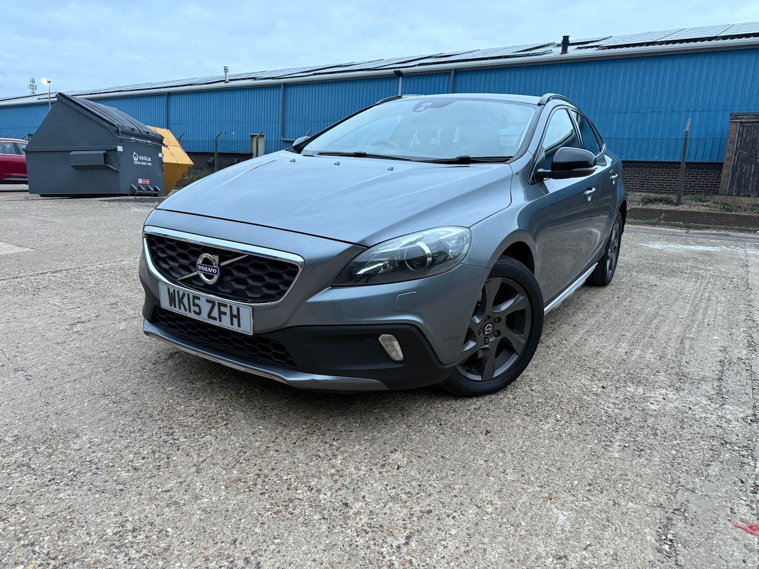 Used Volvo V40 2015 for sale - 76539065: Photo 3