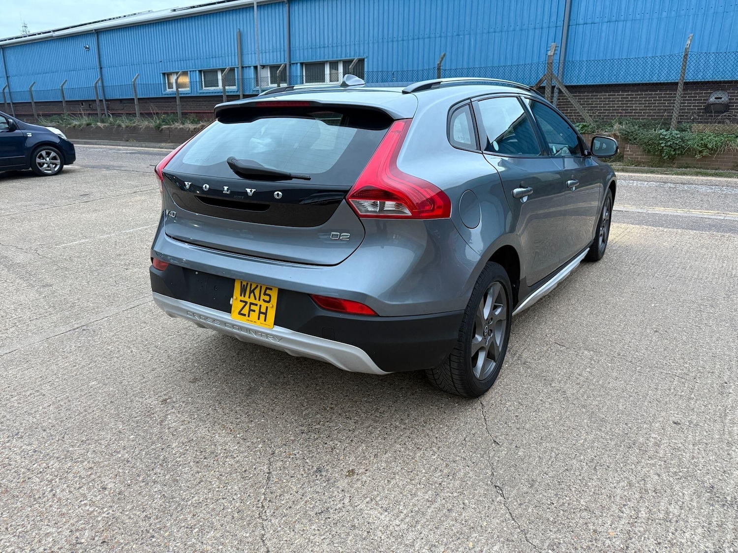 Used Volvo V40 2015 for sale - 76539065: Photo 5