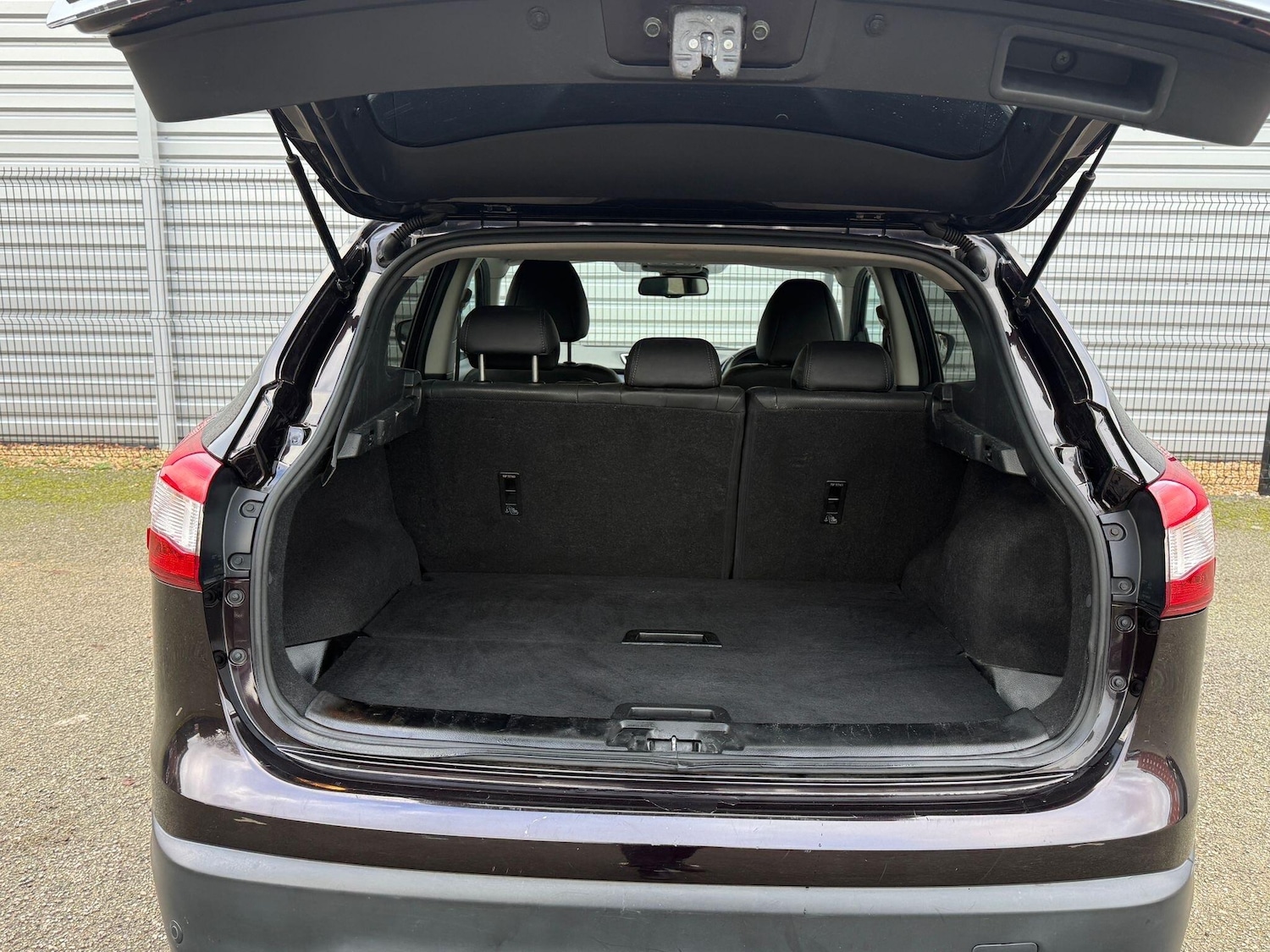 Used Nissan Qashqai 2014 for sale - 76925994: Photo 11