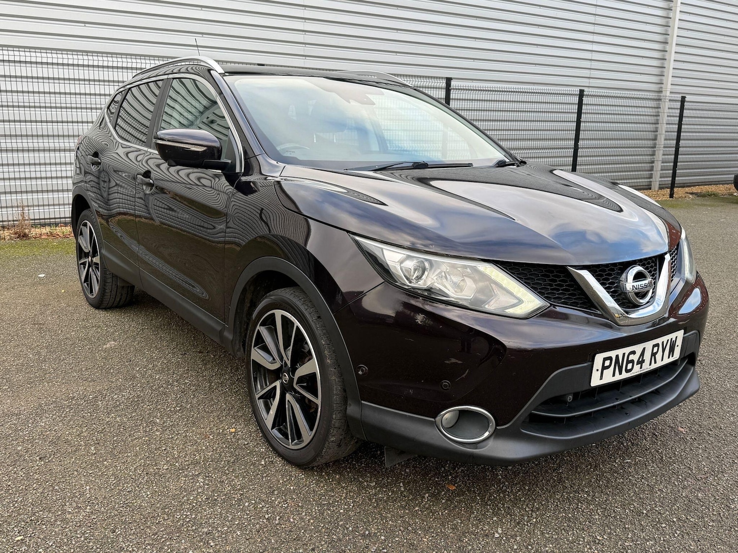 Used Nissan Qashqai 2014 for sale - 76925994: Photo 2