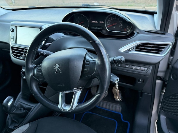 Used Peugeot 208 2015 for sale - 74408165: Photo 17