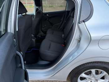Used Peugeot 208 2015 for sale - 74408165: Photo