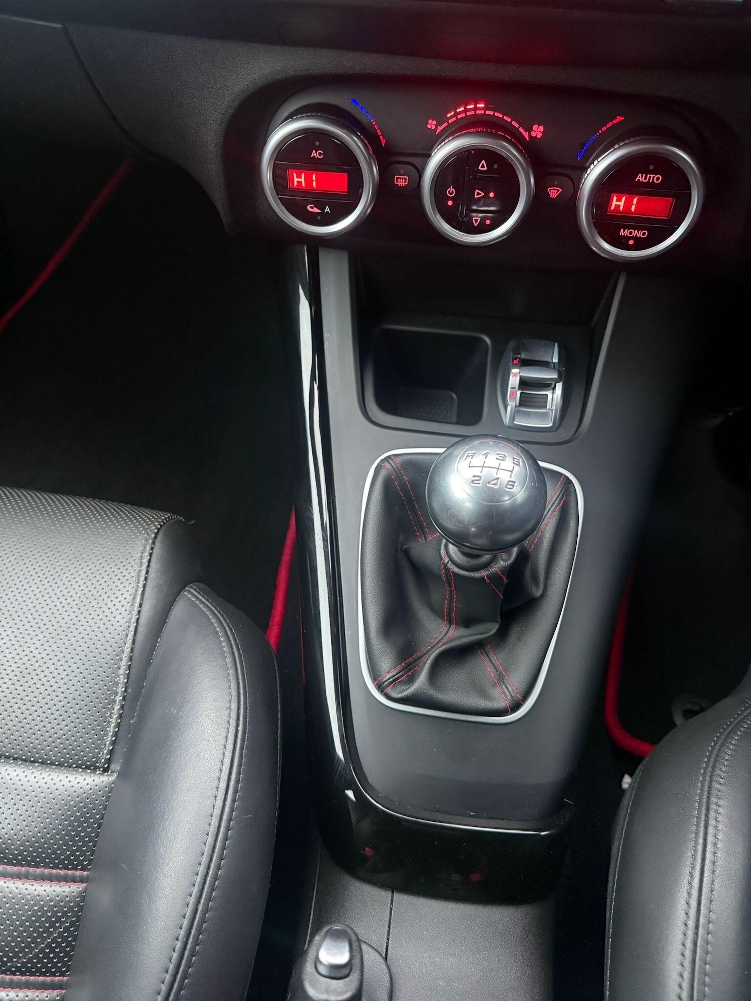 Used Alfa Romeo Giulietta 2013 for sale - 77854104: Photo 14