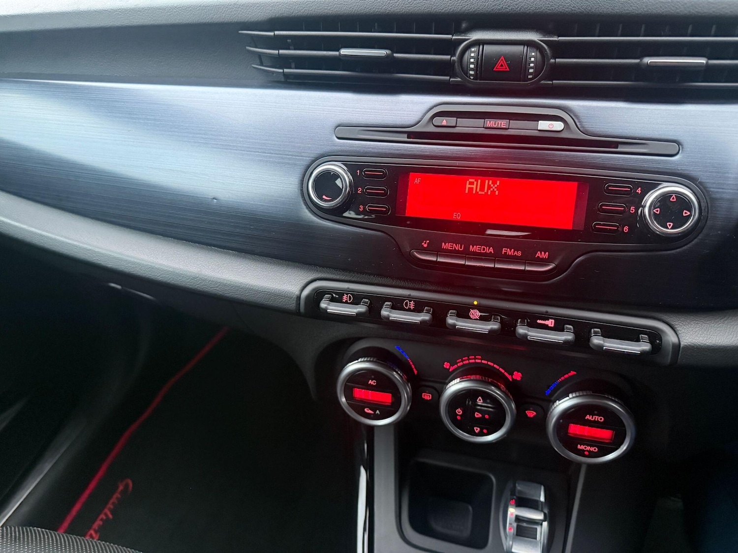 Used Alfa Romeo Giulietta 2013 for sale - 77854104: Photo 17