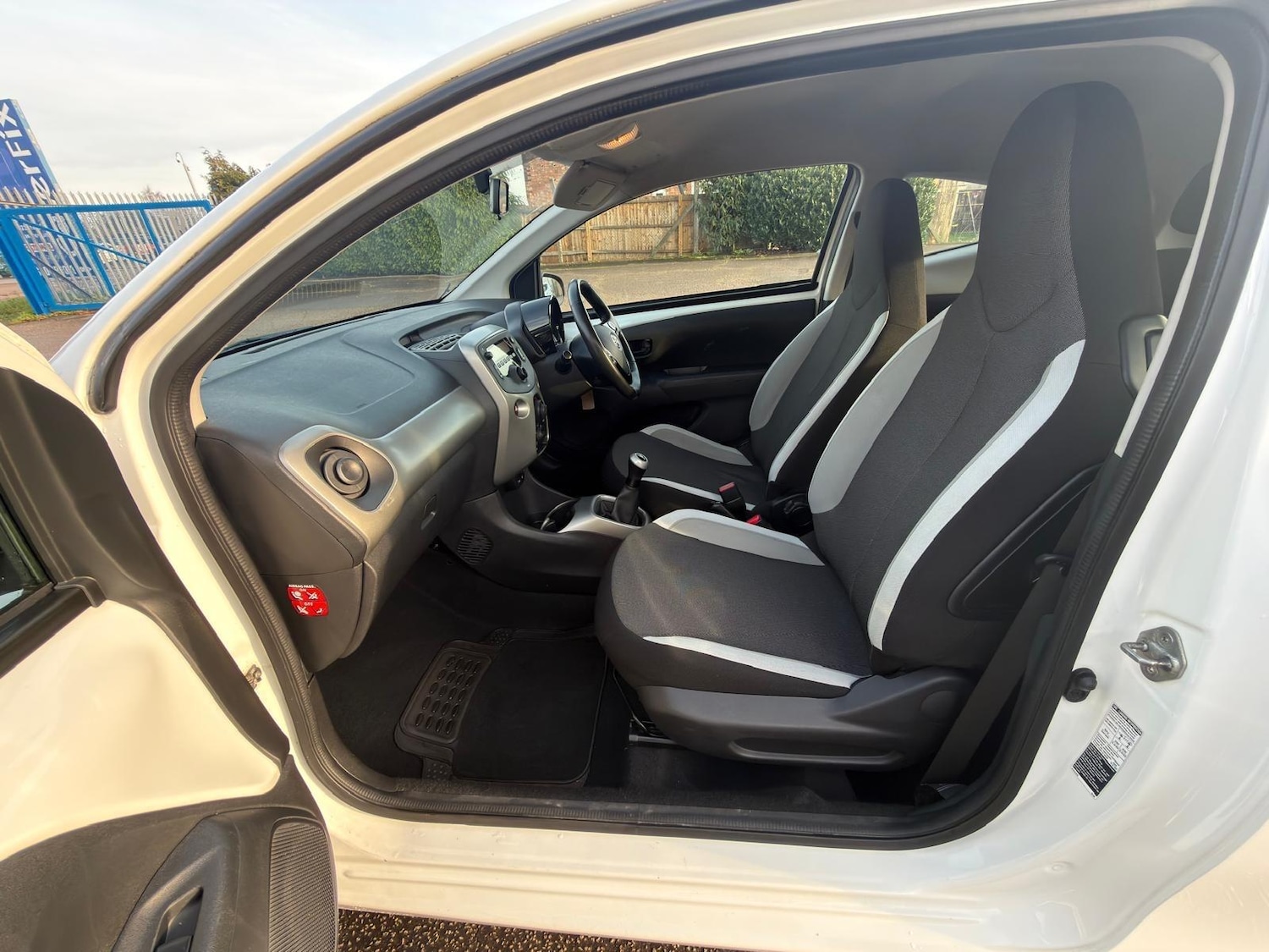 Used Toyota AYGO 2015 for sale - 77040364: Photo 5