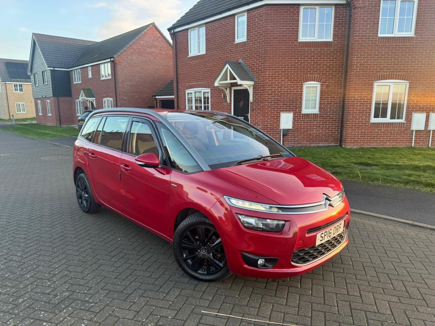 Used Citroen C4 Grand Picasso 2016 for sale - 77175756: Photo 2