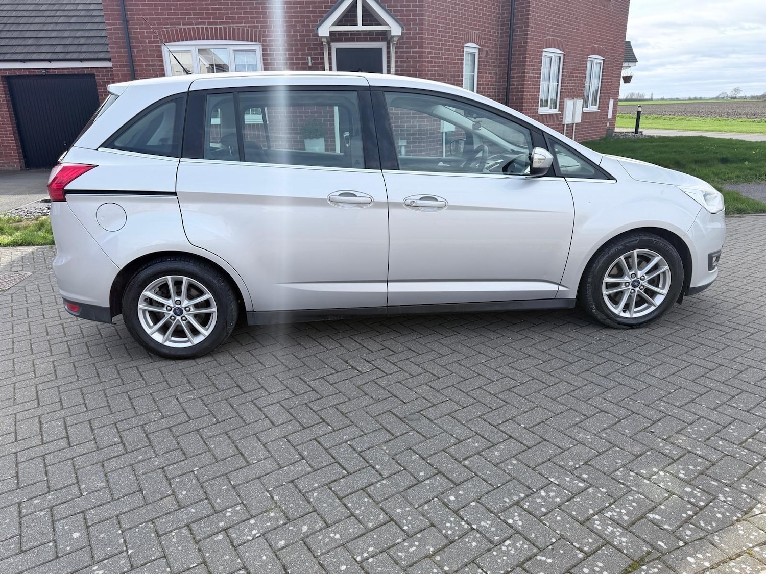 Used Ford Grand C-Max 2015 for sale - 77898223: Photo 5