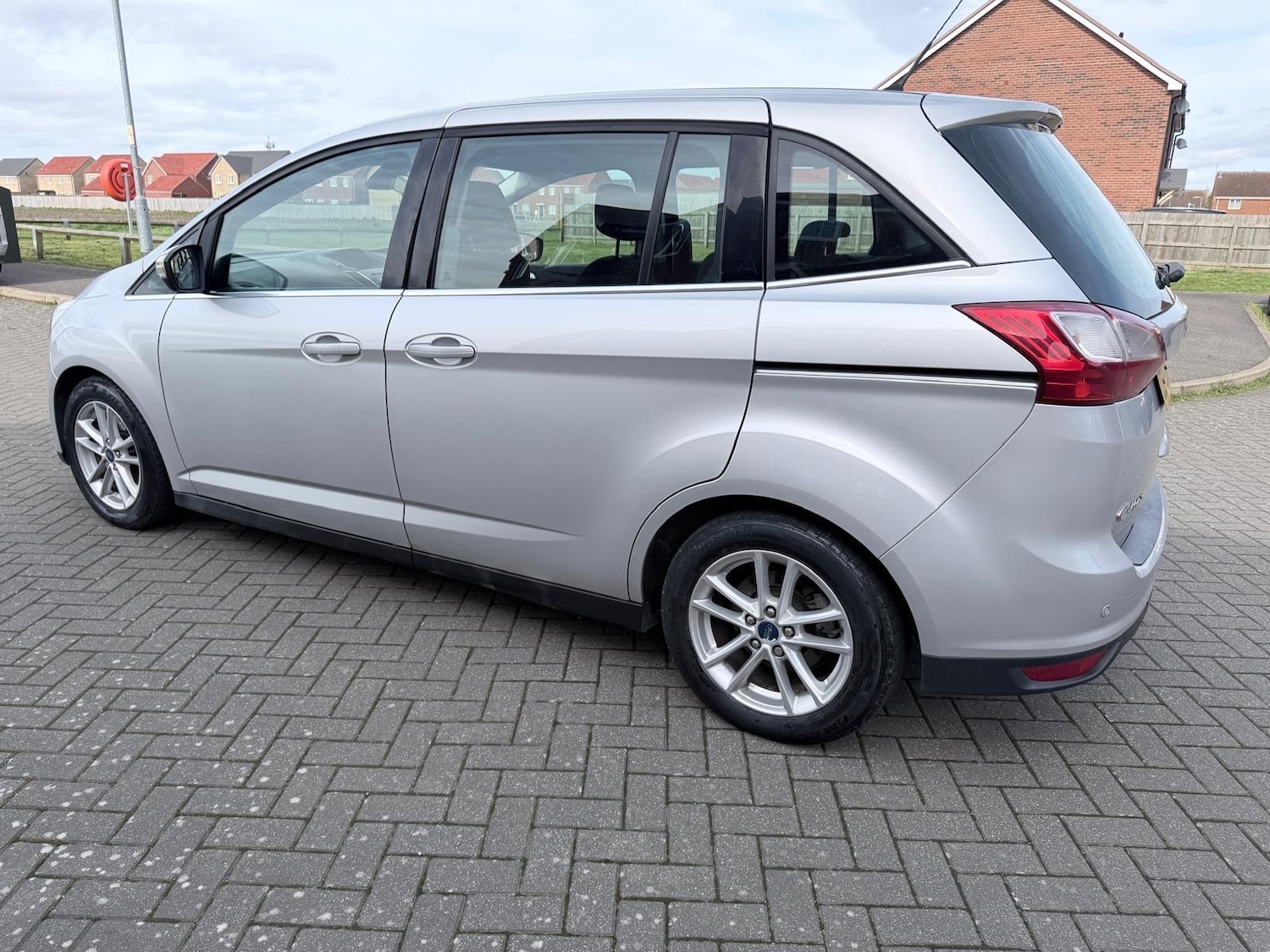 Used Ford Grand C-Max 2015 for sale - 77898223: Photo 6
