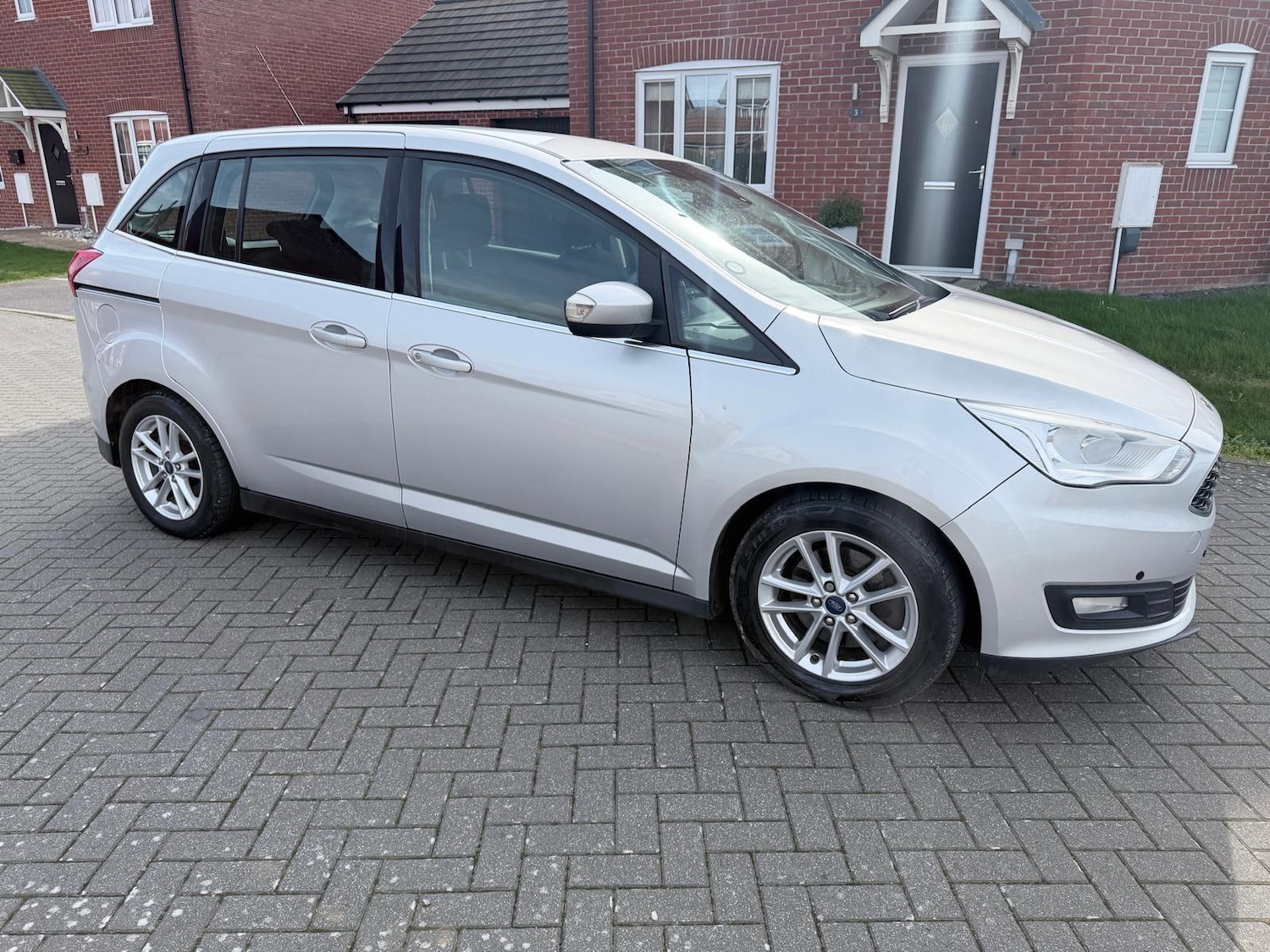Used Ford Grand C-Max 2015 for sale - 77898223: Photo 8