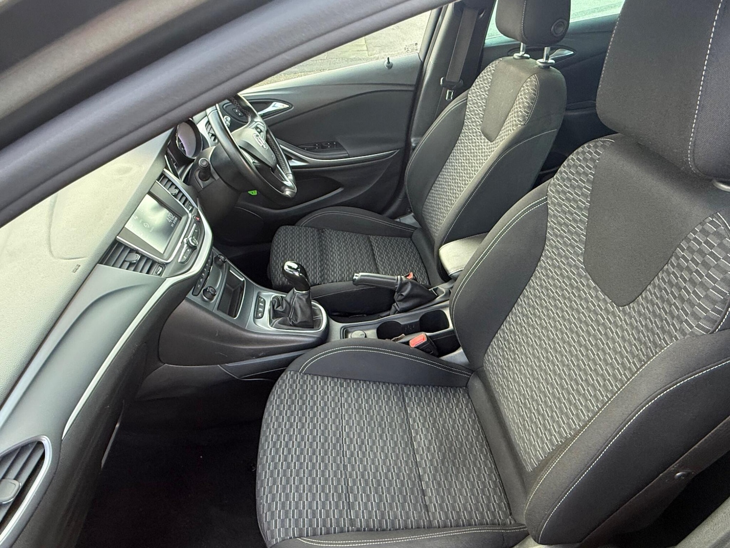 Used Vauxhall Astra for sale - 77670382: Photo 17