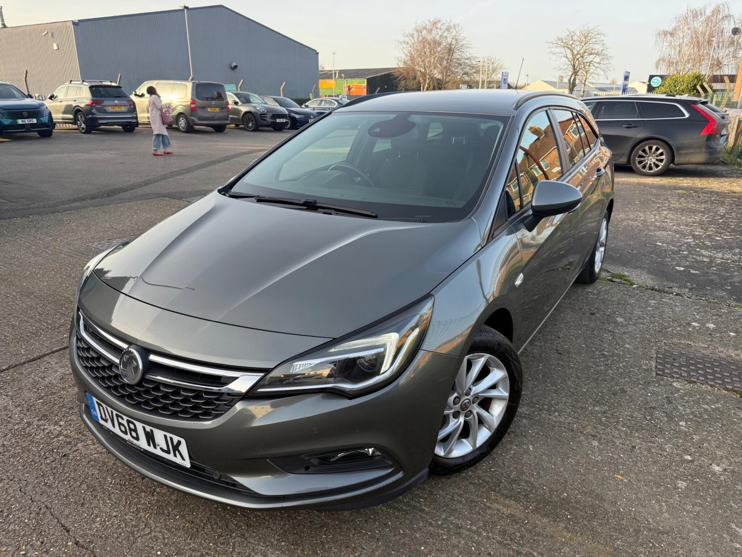 Used Vauxhall Astra for sale - 77670382: Photo 2