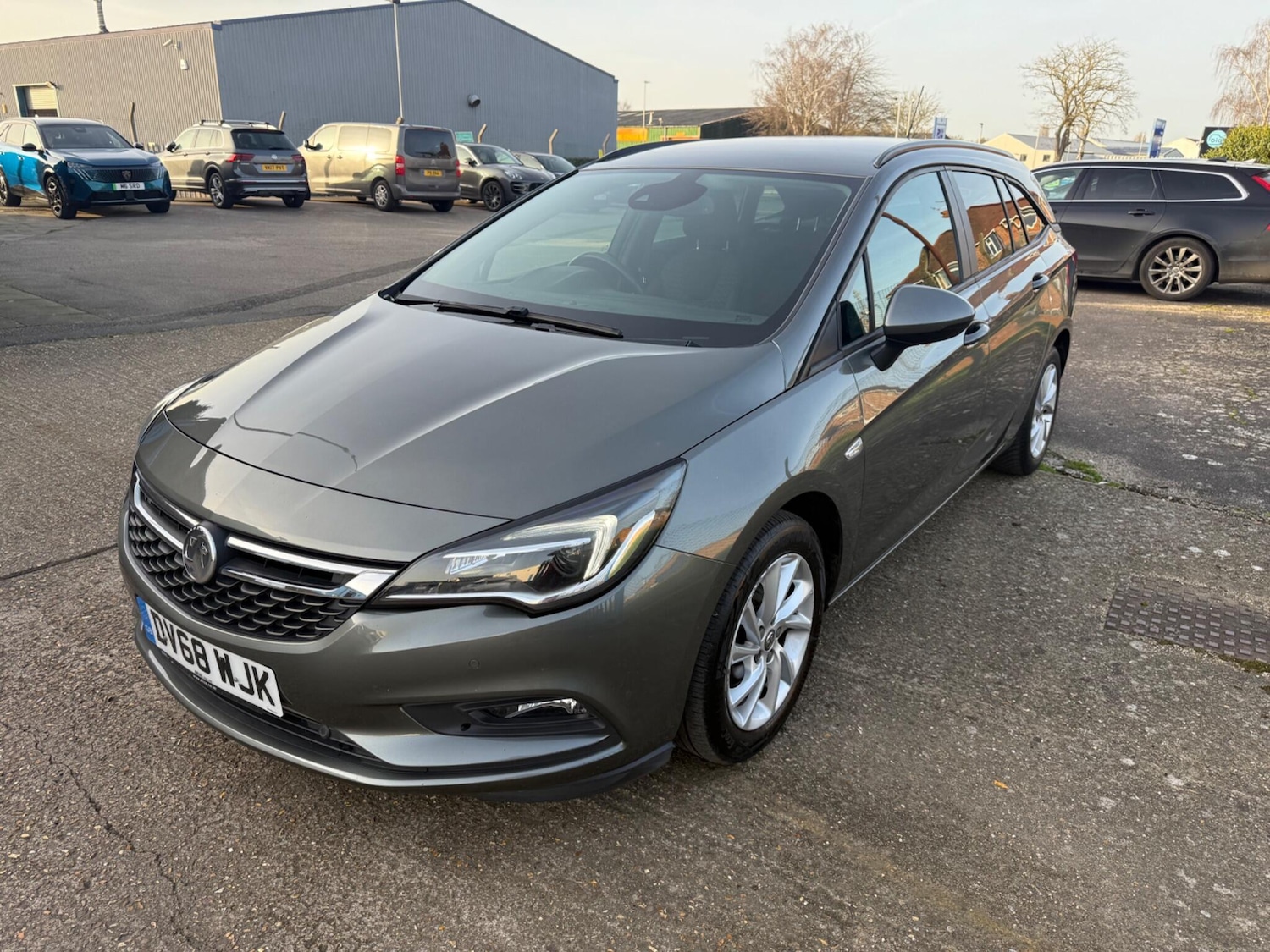 Used Vauxhall Astra for sale - 77670382: Photo 3