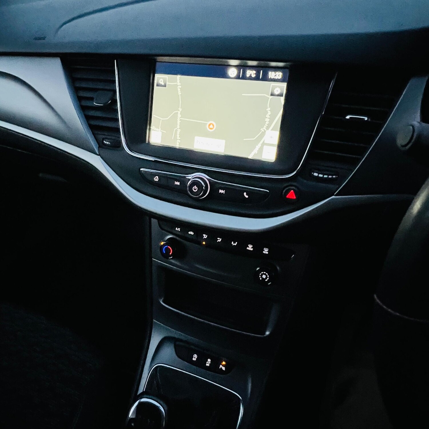 Used Vauxhall Astra 2018 for sale - 78020365: Photo 21