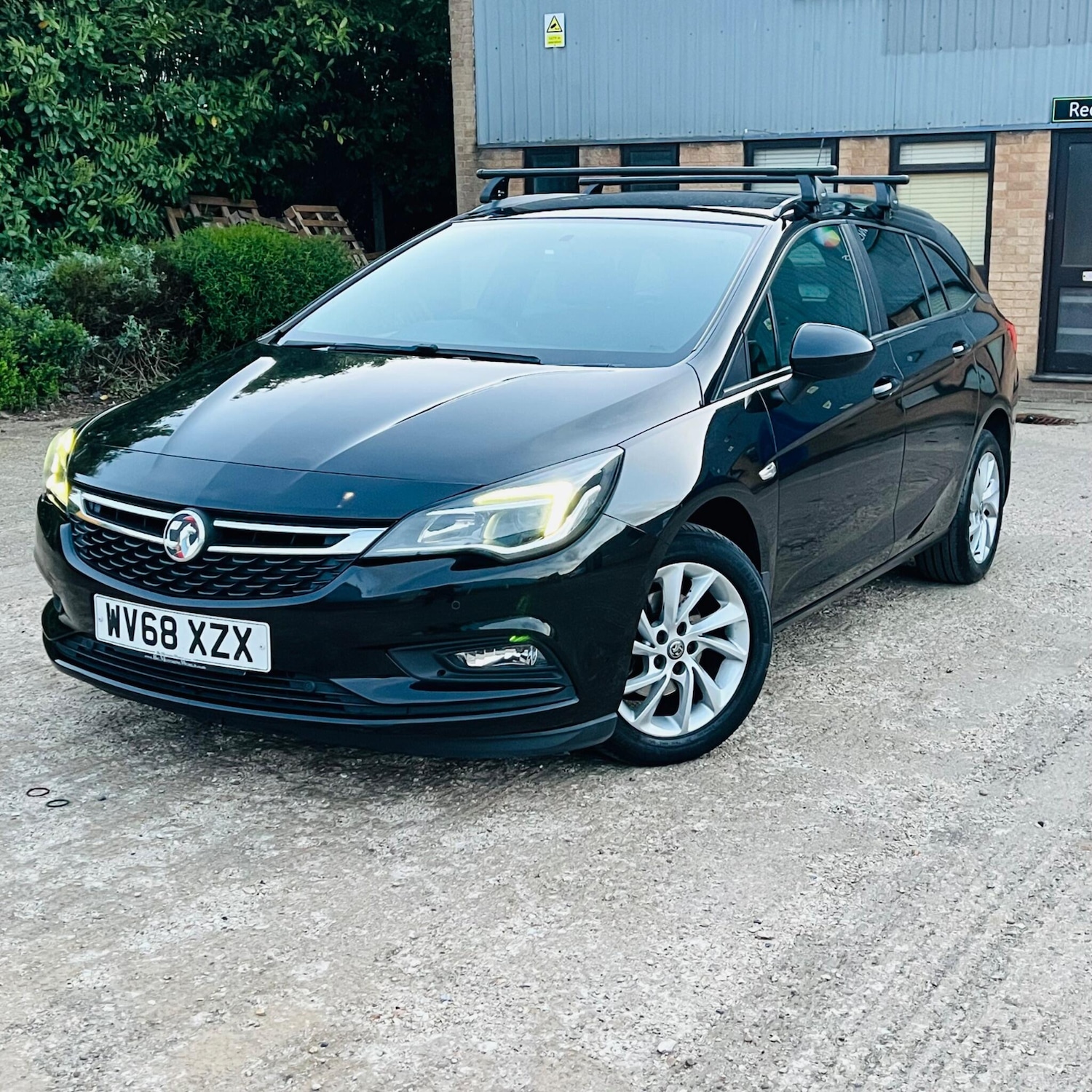 Used Vauxhall Astra 2018 for sale - 78020365: Photo 4