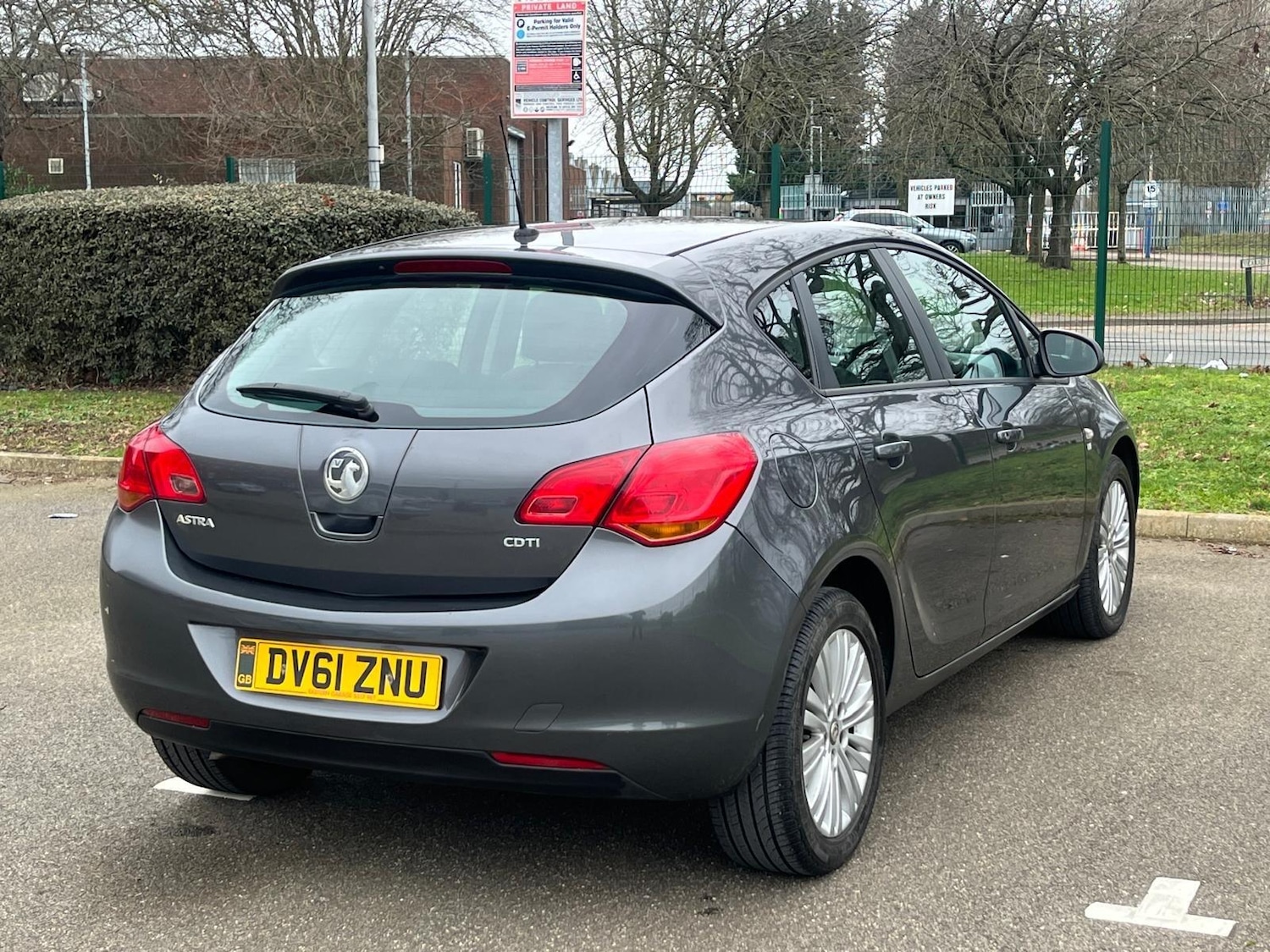 Used Vauxhall Astra 2011 for sale - 77612719: Photo 8