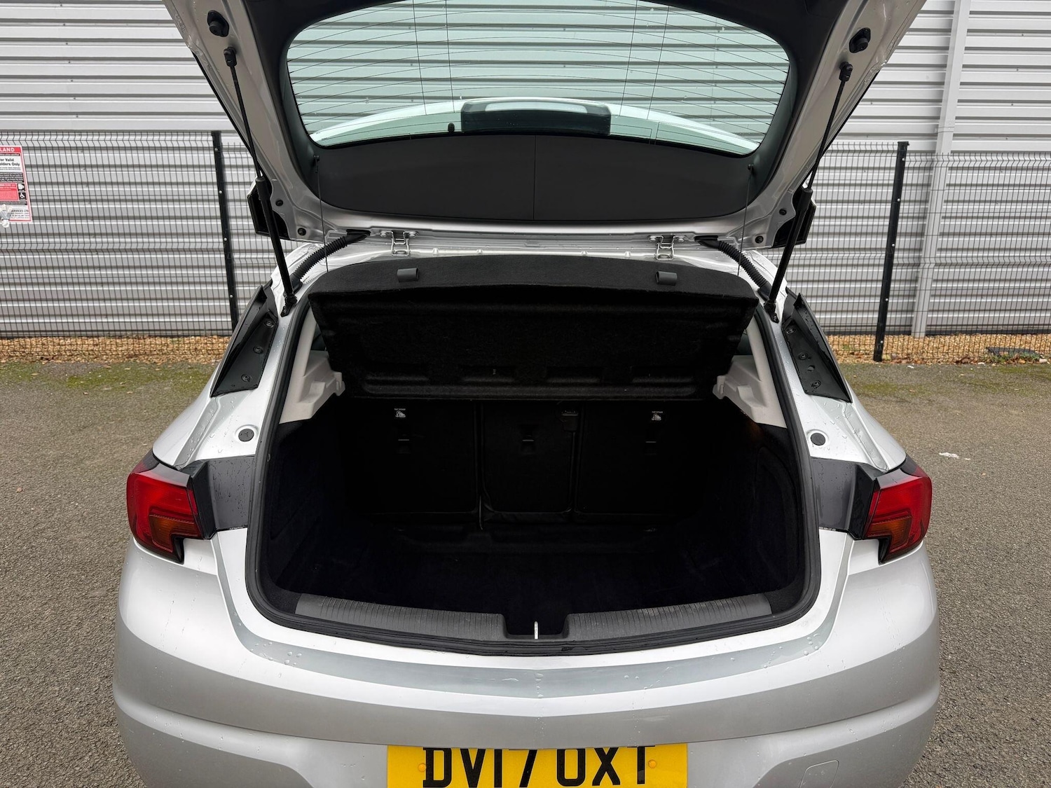 Used Vauxhall Astra 2017 for sale - 76645194: Photo 18