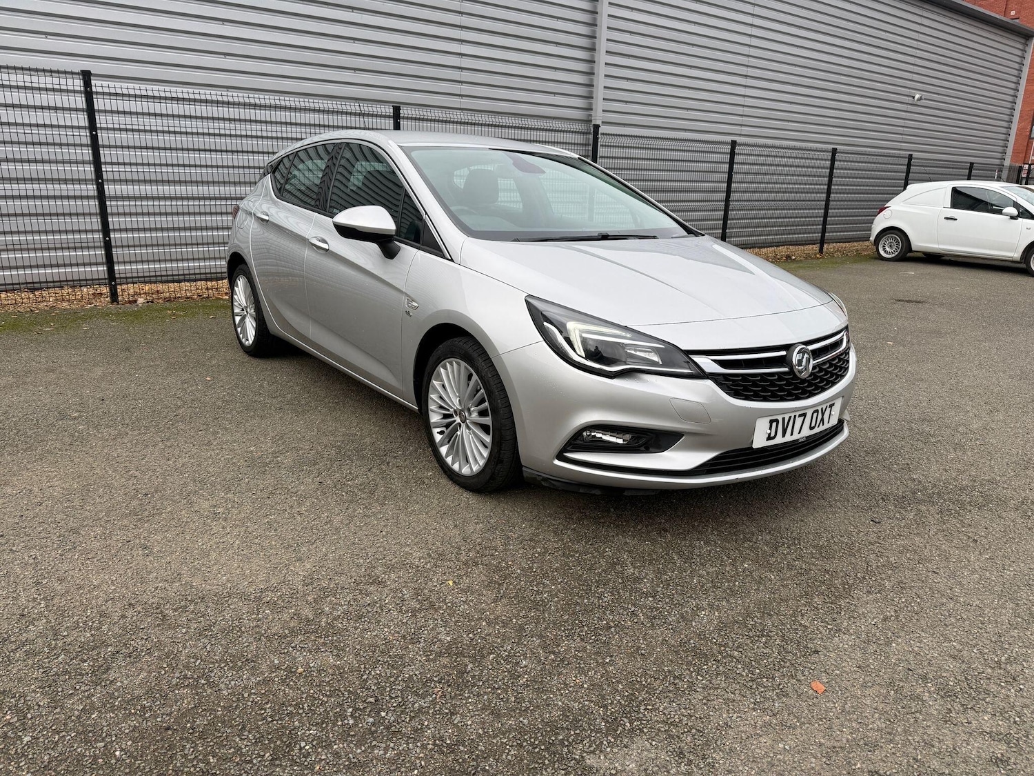Used Vauxhall Astra 2017 for sale - 76645194: Photo 4