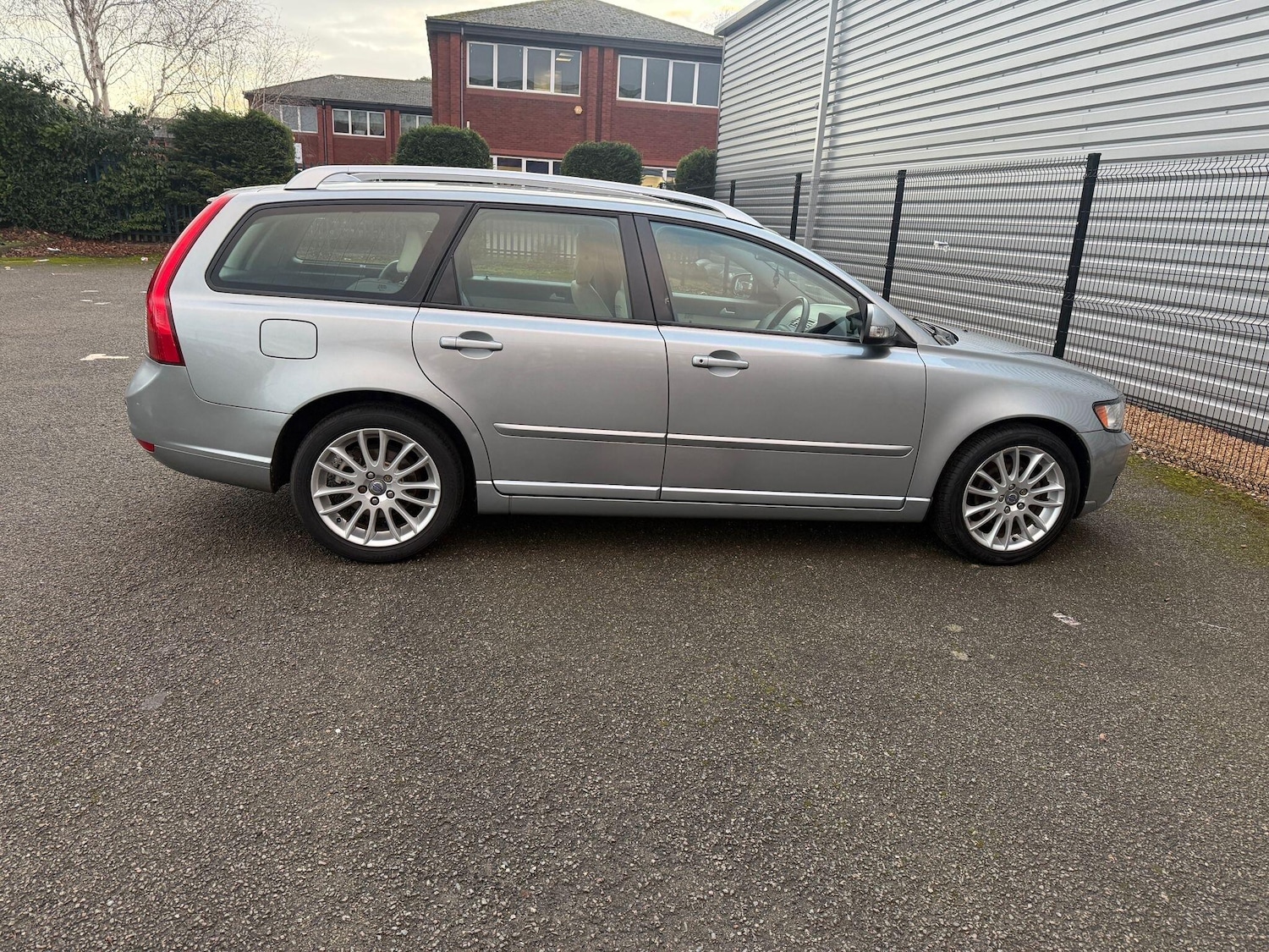Used Volvo V50 2010 for sale - 77175742: Photo 15