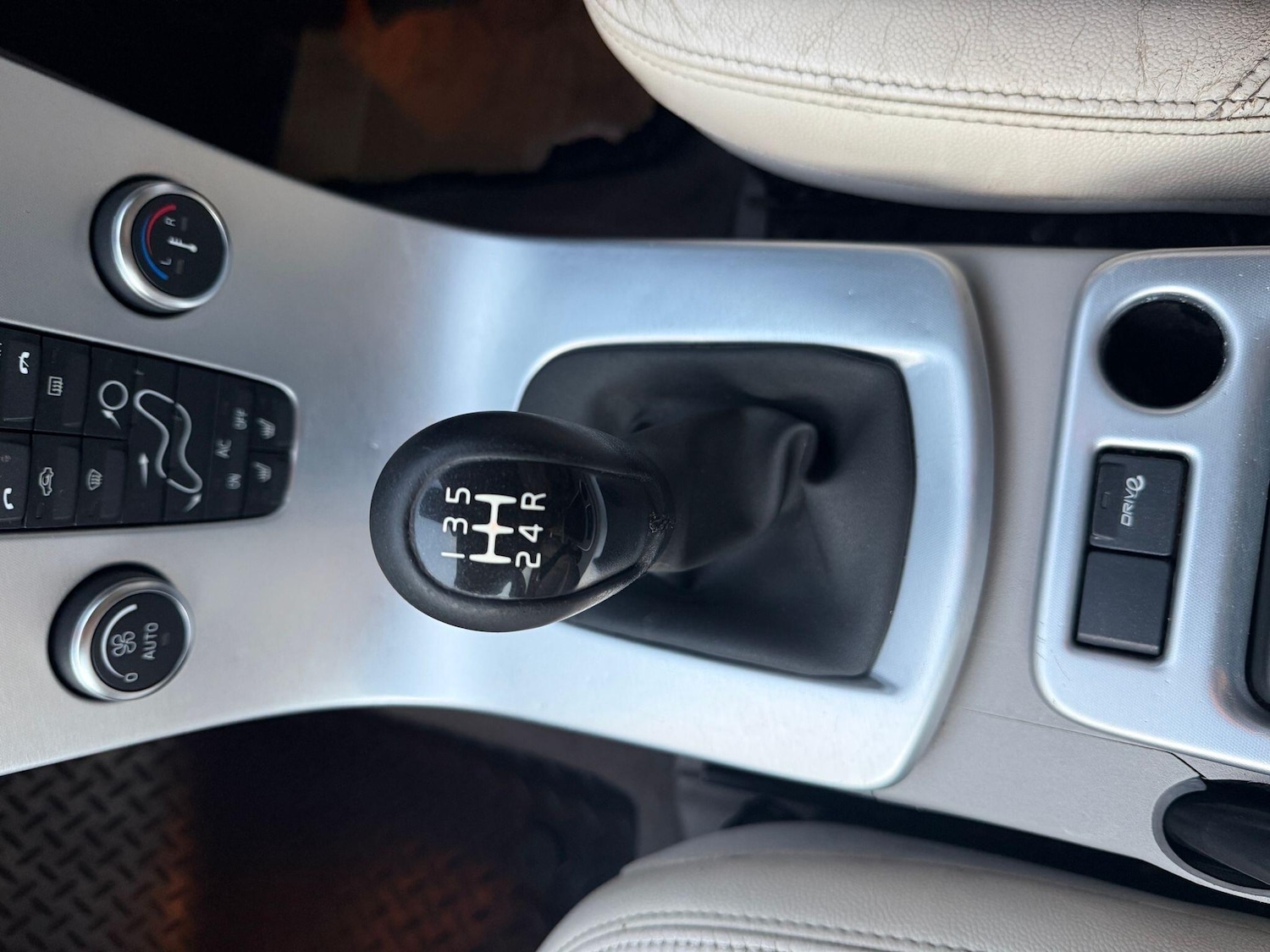 Used Volvo V50 2010 for sale - 77175742: Photo 17