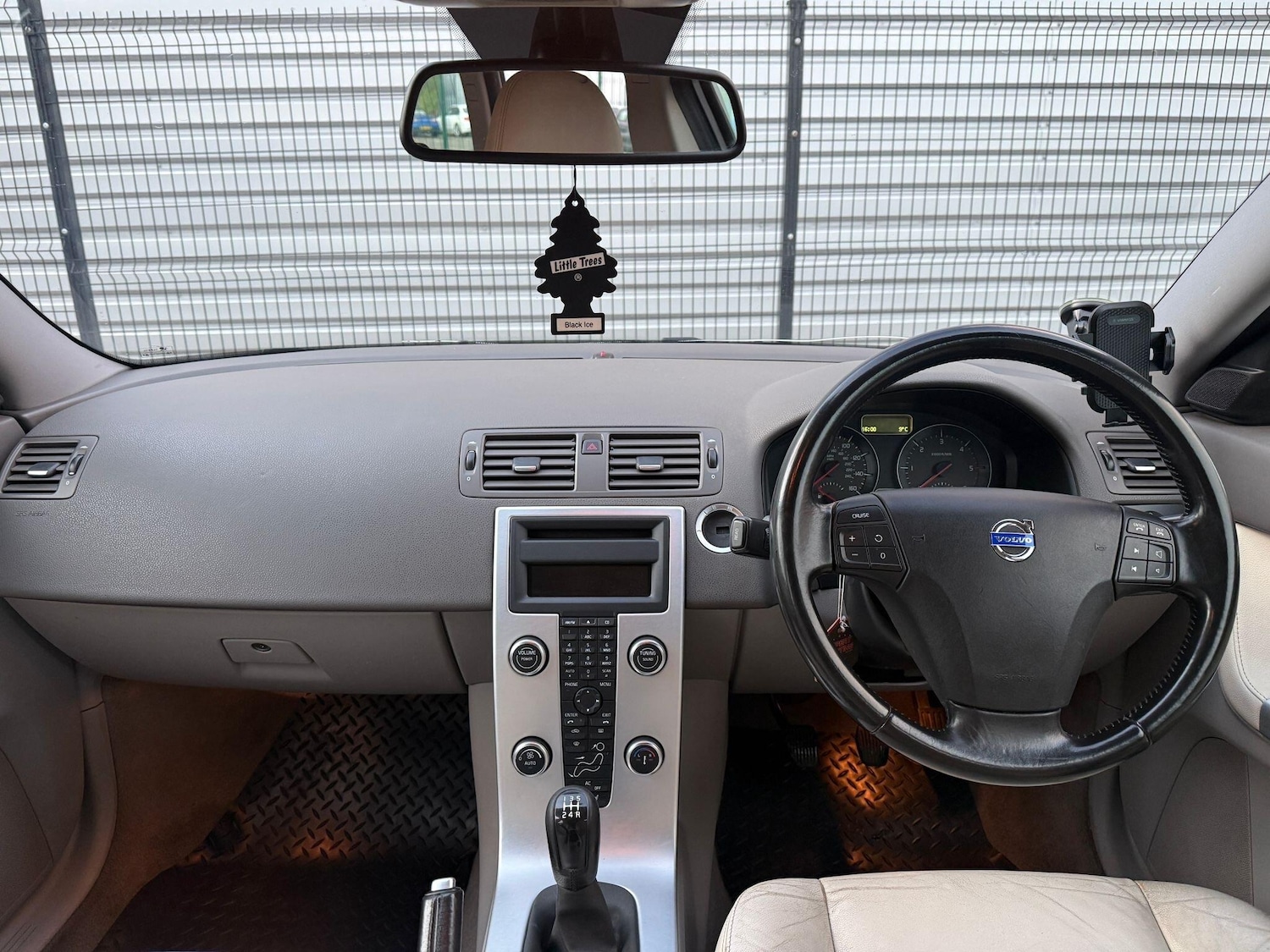 Used Volvo V50 2010 for sale - 77175742: Photo 7