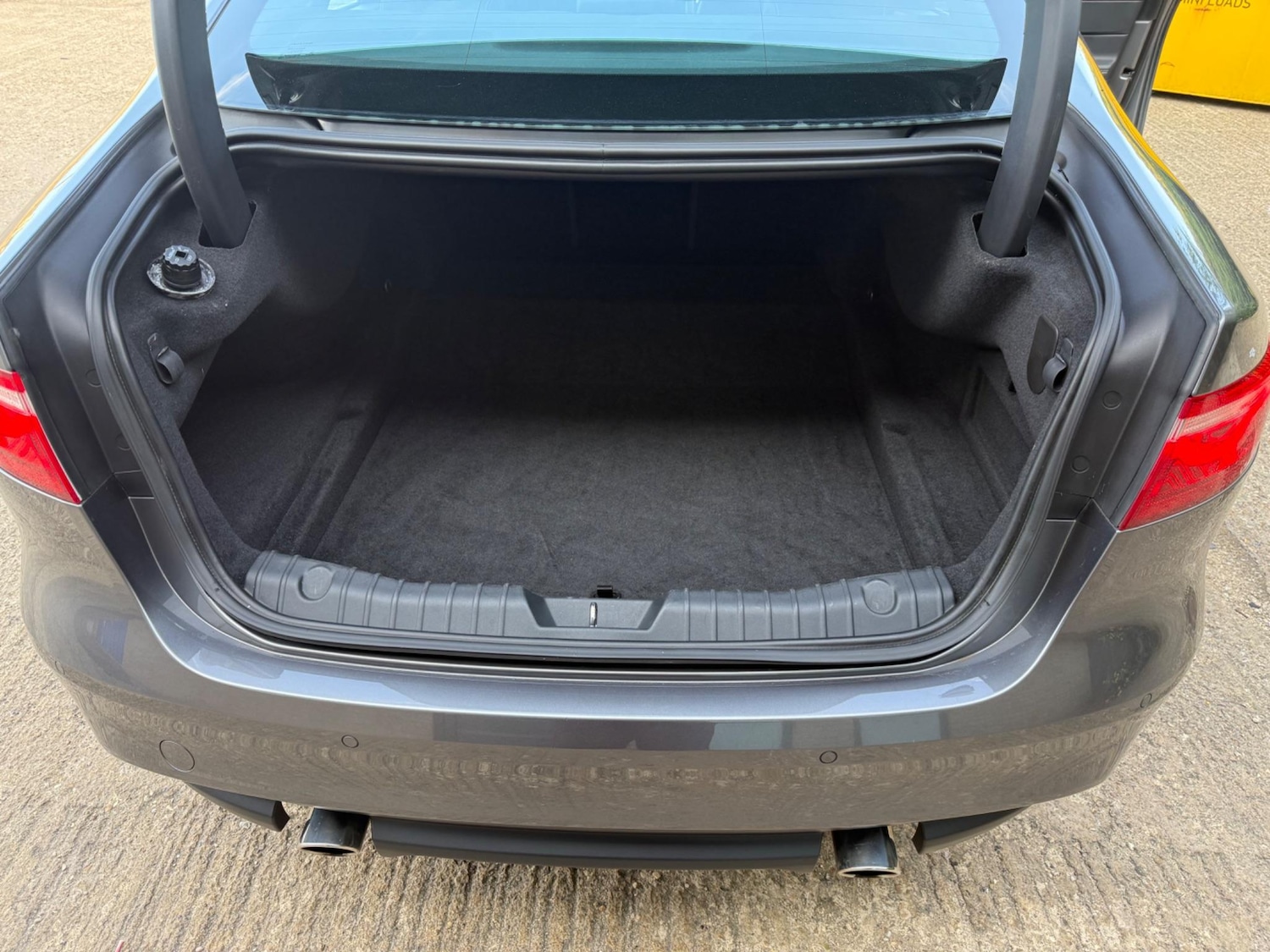 Used Jaguar XF 2018 for sale - 74935529: Photo 24