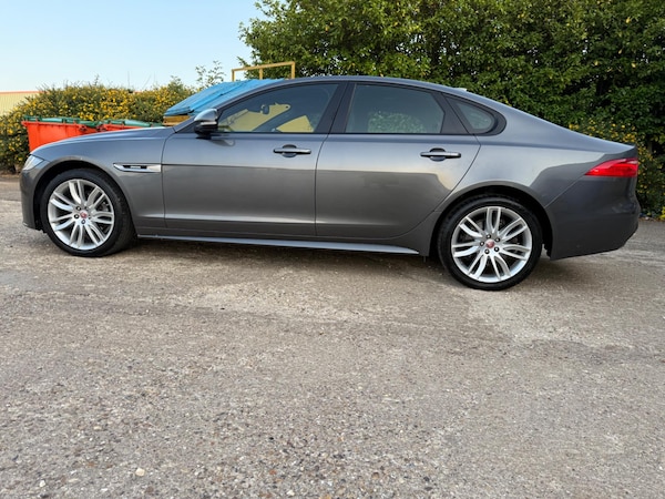 Used Jaguar XF 2018 for sale - 74935529: Photo 6