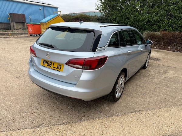 Used Vauxhall Astra 2019 for sale - 76214125: Photo 3