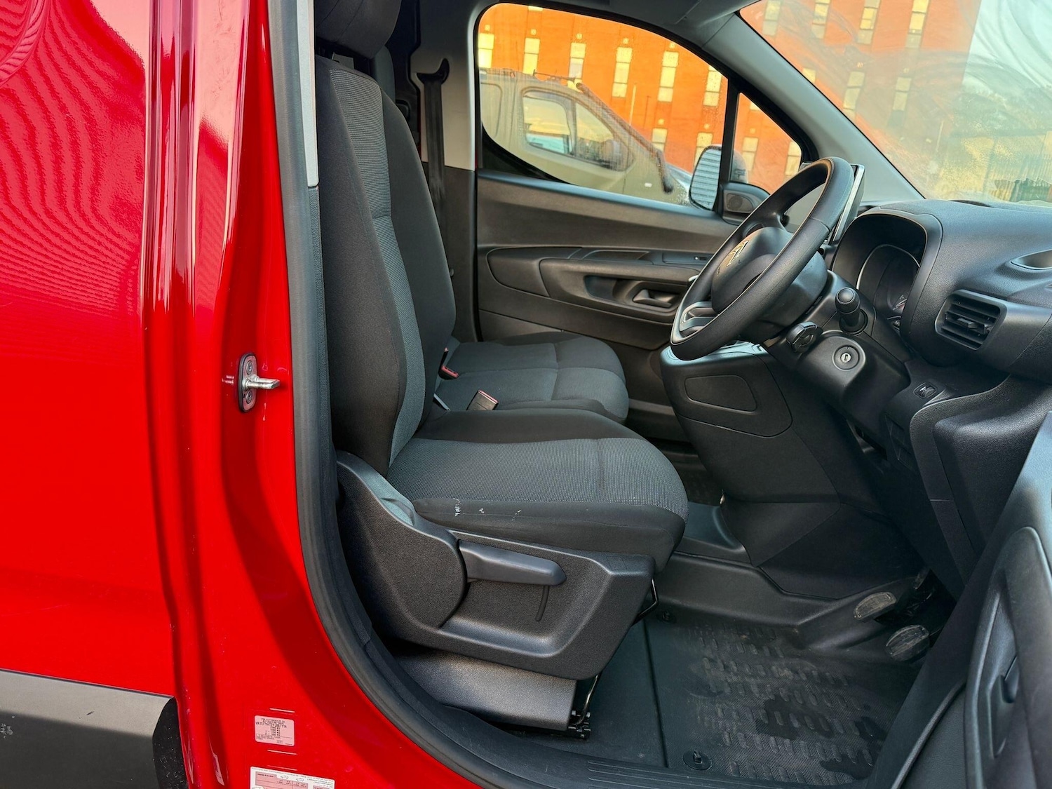 Used Citroen Berlingo 2024 for sale - 76645858: Photo 14