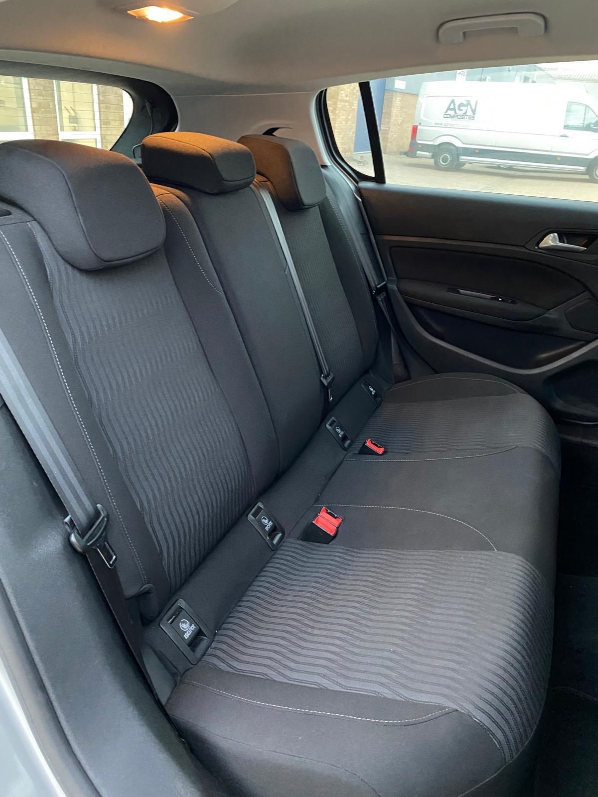 Used Peugeot 308 2017 for sale - 76238890: Photo 11