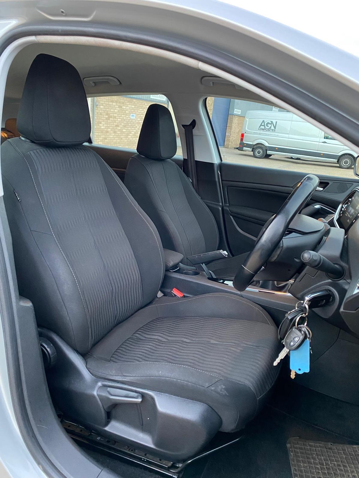 Used Peugeot 308 2017 for sale - 76238890: Photo 13