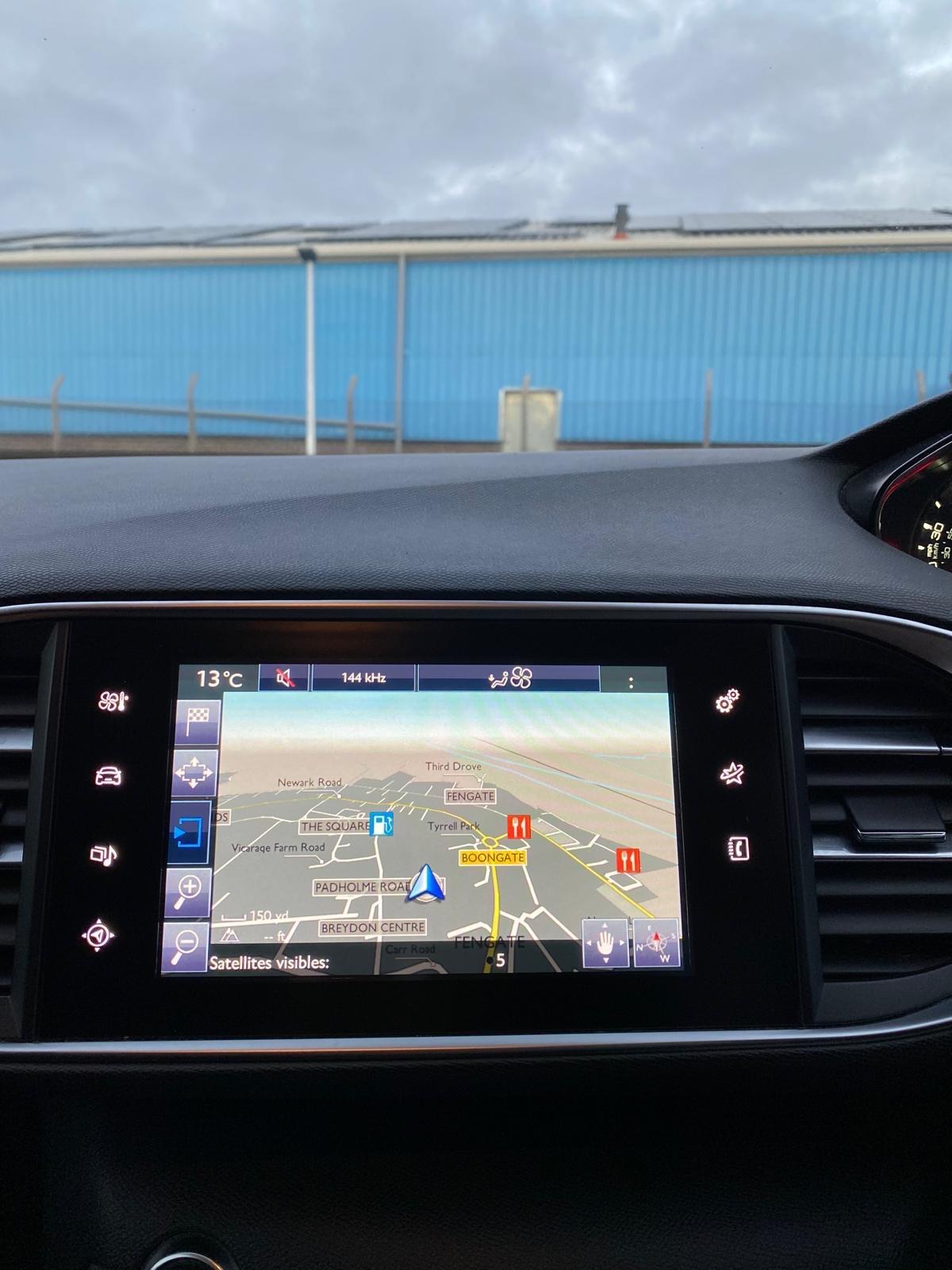 Used Peugeot 308 2017 for sale - 76238890: Photo 25