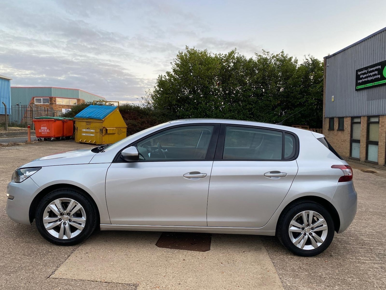 Used Peugeot 308 2017 for sale - 76238890: Photo 6