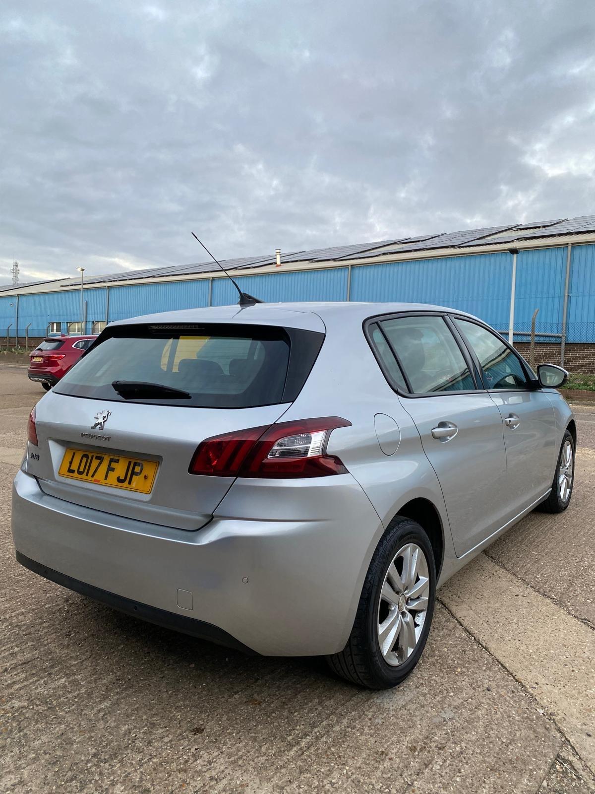 Used Peugeot 308 2017 for sale - 76238890: Photo 7