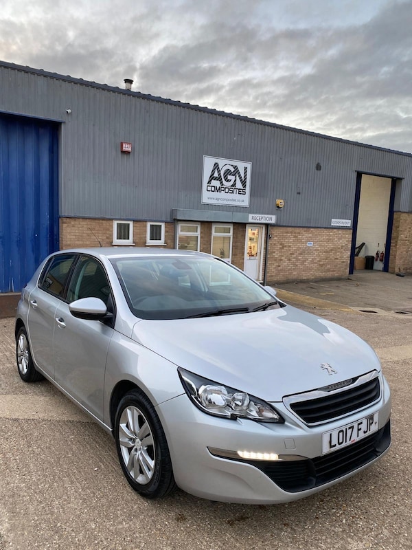 Used Peugeot 308 2017 for sale - 76238890: Photo 8