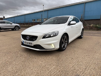 Used Volvo V40 2014 for sale - 75838239: Photo