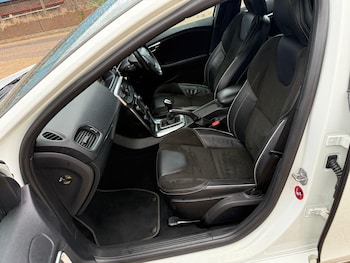 Used Volvo V40 2014 for sale - 75838239: Photo
